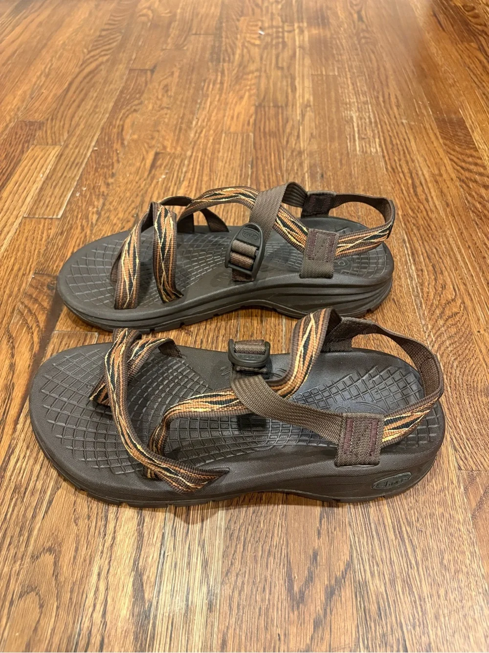 Chaco Men's Z2 Classic Sport Sandals Brown Orange ZigZag Strappy Size M9